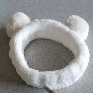 Innisfree bear headband to wash your face